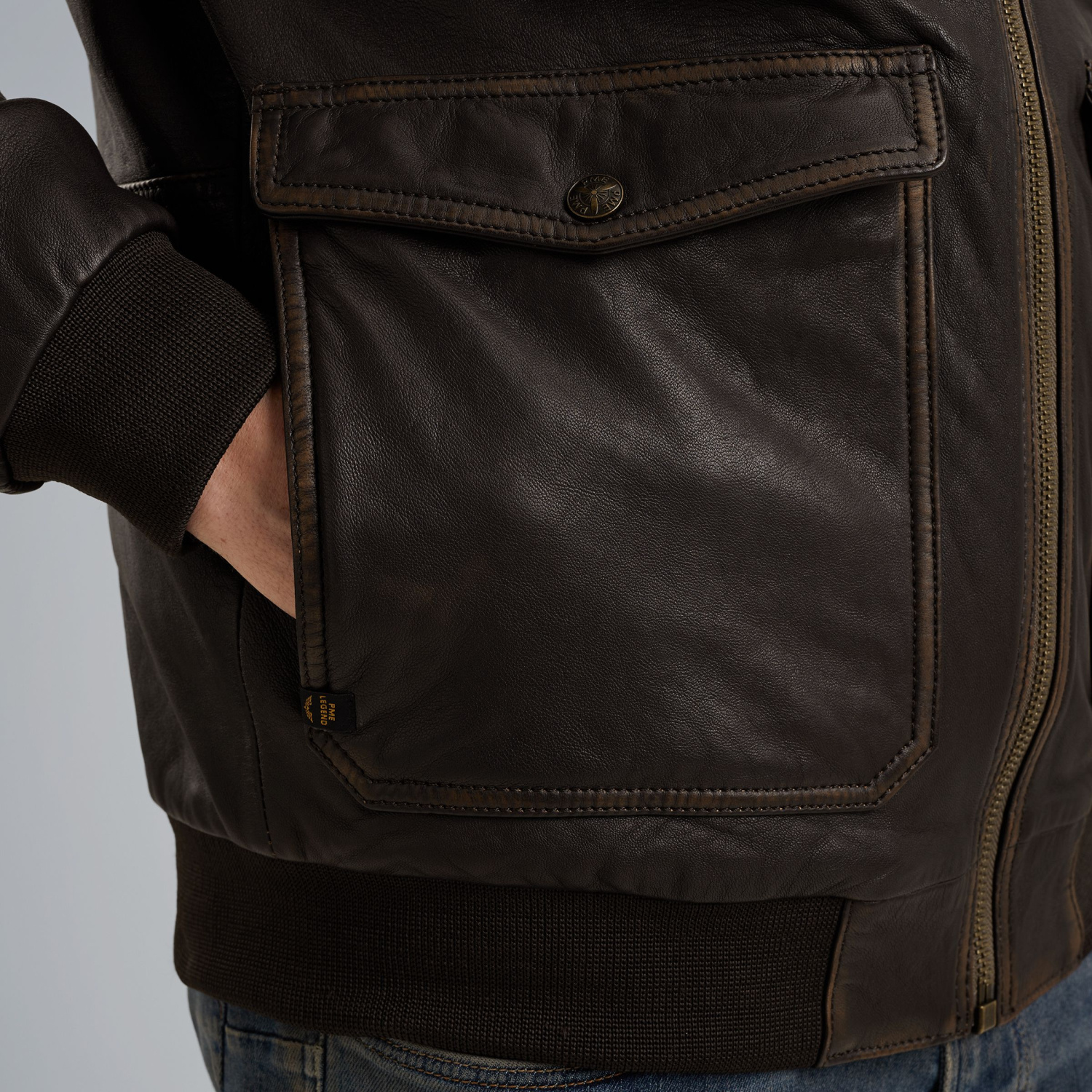 PLJ2509703-9127_model_4