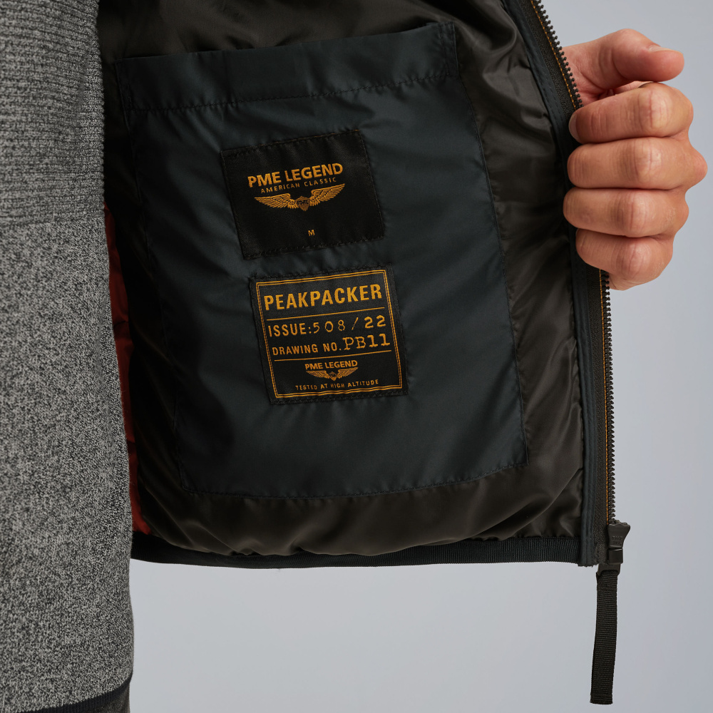 PJA2508122-5281_model_7