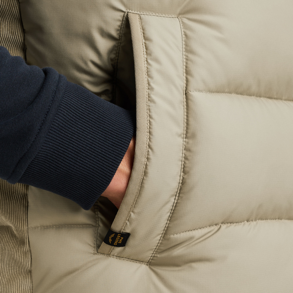 PBW2508100-8011_model_7