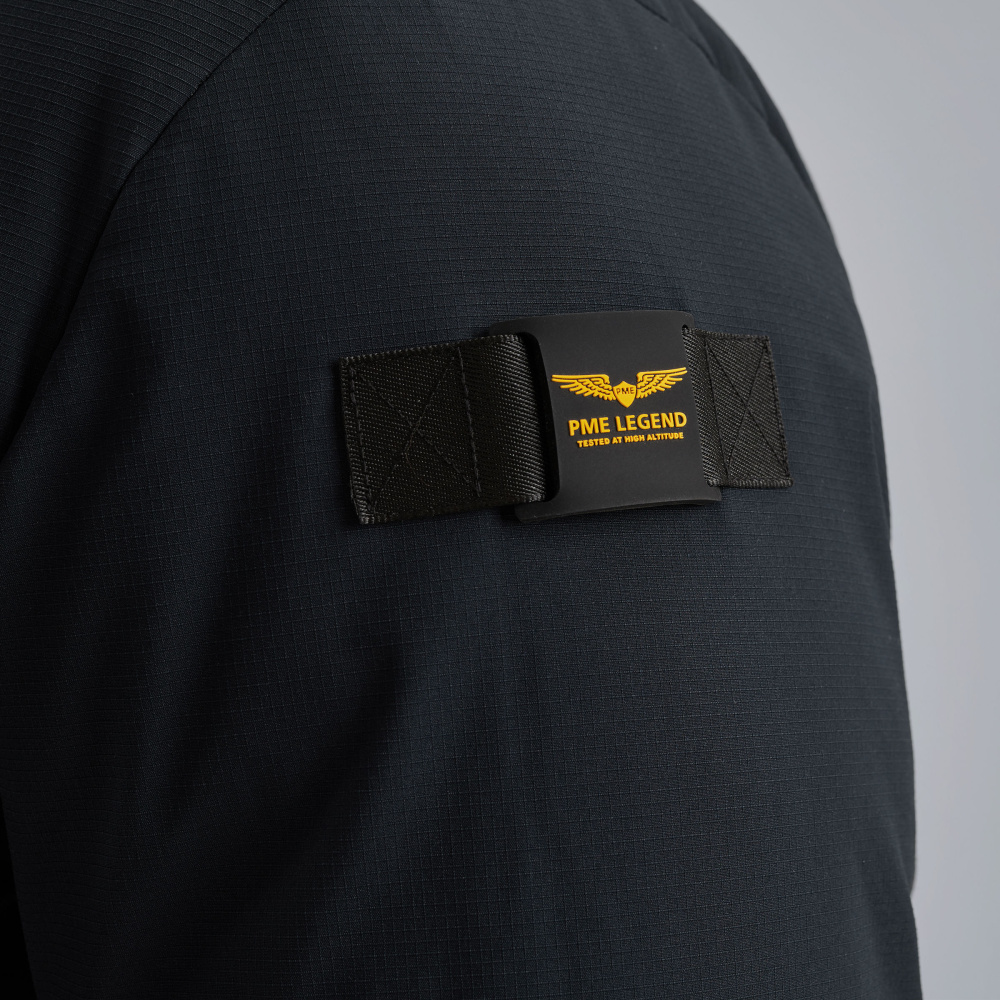 PJA2508112-5281_model_5