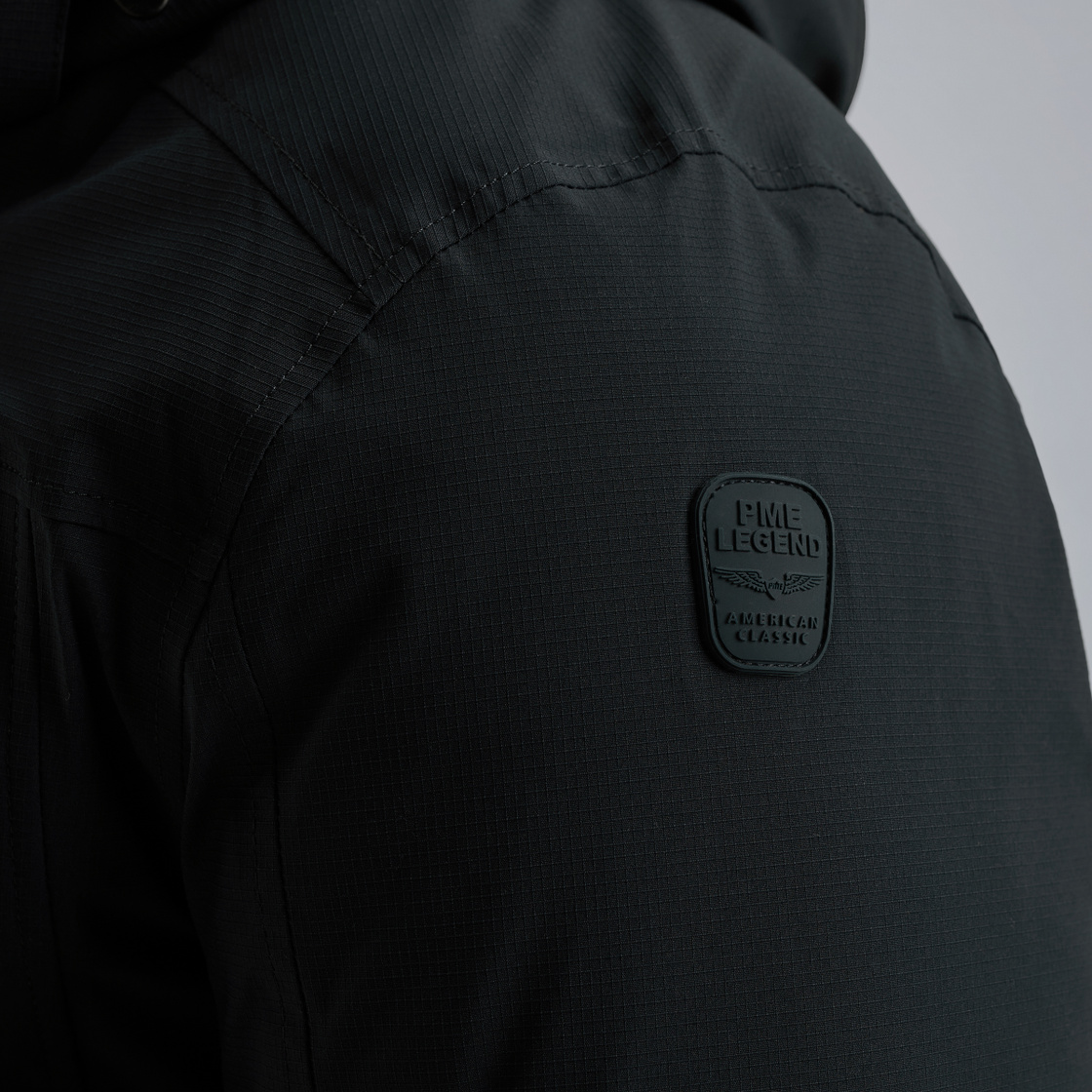 PJA2508111-5281_model_5