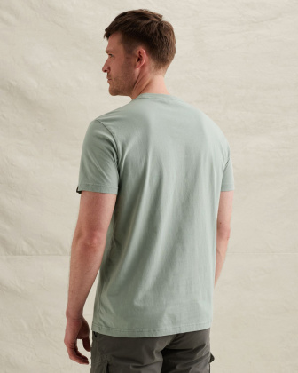 Футболка с тональной вышивкой на груди зелёная артикул PTSS2604592-6123