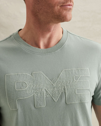 Футболка с тональной вышивкой на груди зелёная артикул PTSS2604592-6123