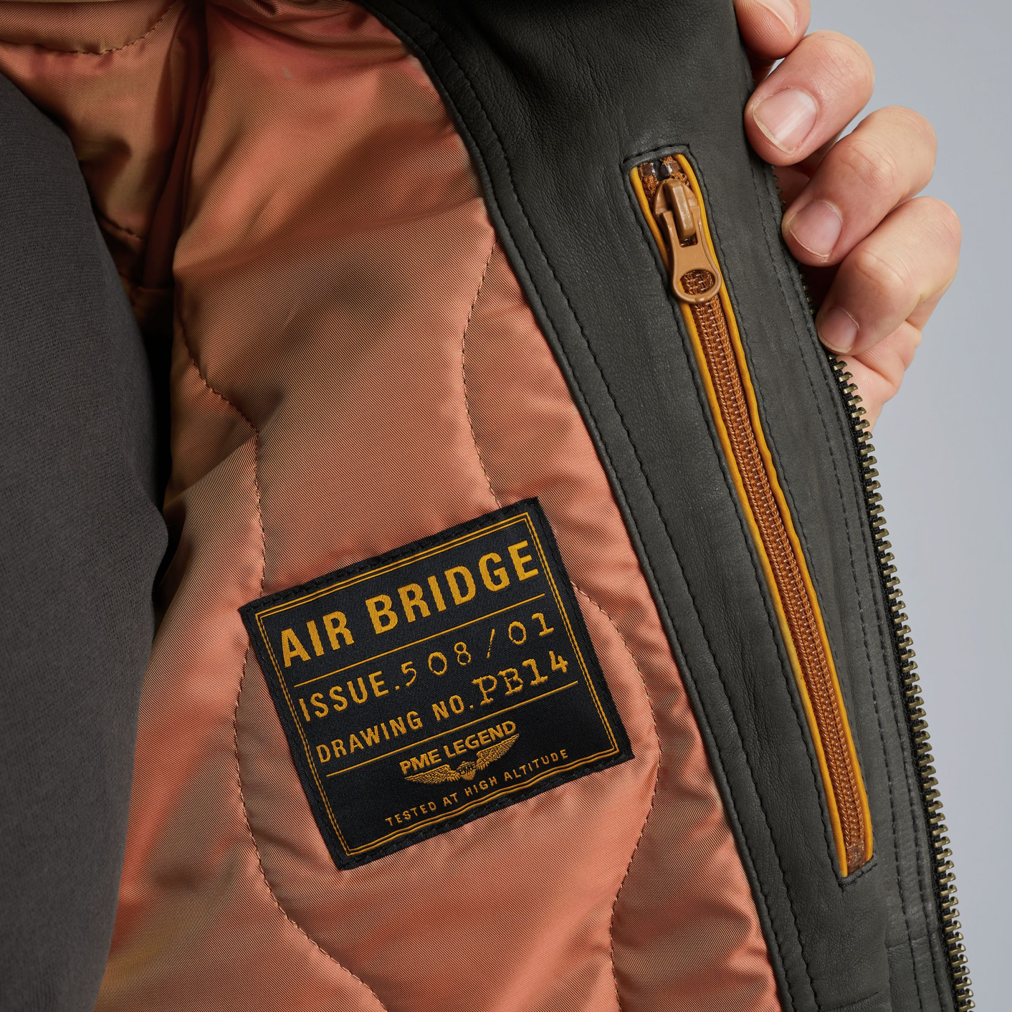 Мужская кожаная куртка PME Legend AIRBRIDGE  артикул PLJ2508701-9067