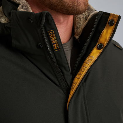 PJA2509119-9067_model_4